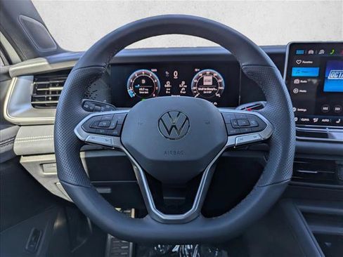 New 2026 Volkswagen Tiguan SE R-Line AWD/4WD image 15