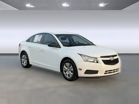 Used 2012 Chevrolet Cruze LS image 7