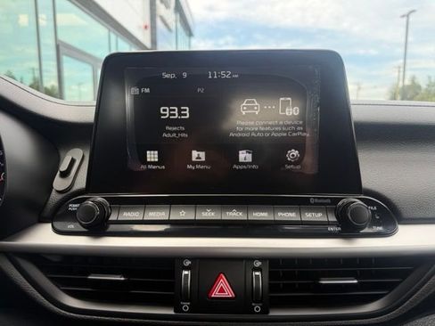 Used 2020 Kia Forte LXS FWD image 19