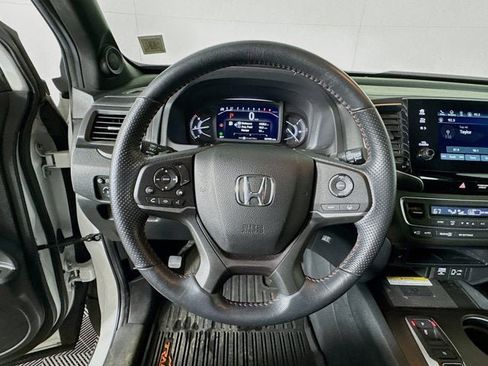 Used 2023 Honda Passport TrailSport image 11