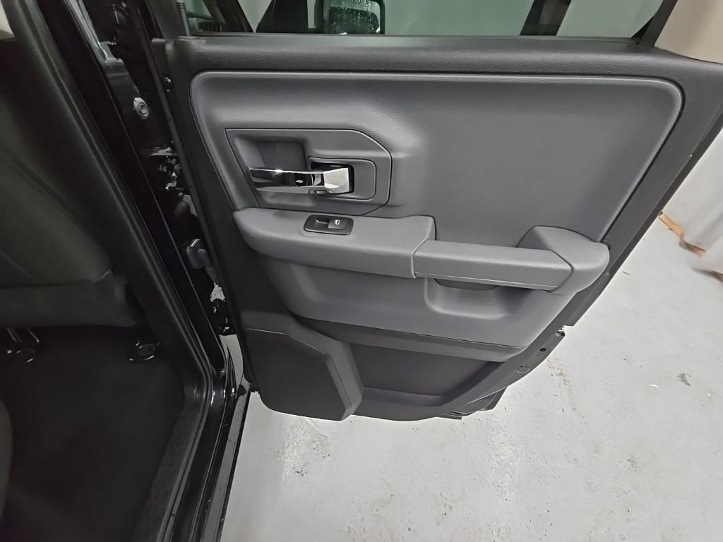 Used 2024 RAM 1500 Classic SLT AWD/4WD image 12
