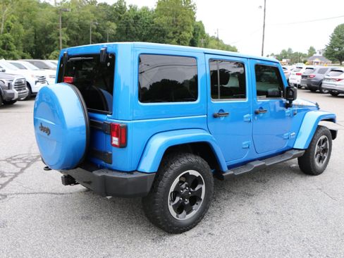 Used 2014 Jeep Wrangler Unlimited Sahara AWD/4WD image 7