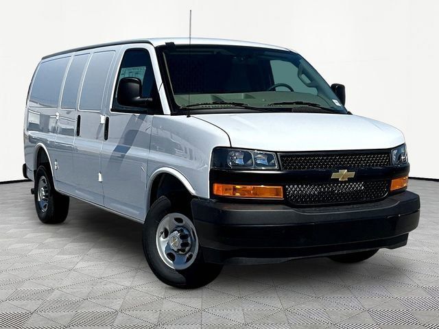 New 2026 Chevrolet Express 2500 RWD image 1