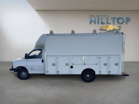 Used 2021 Chevrolet Express 4500 w/ Power Convenience Package RWD image 10
