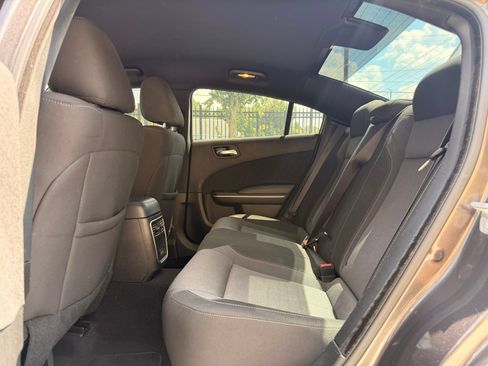 Used 2022 Dodge Charger SXT RWD image 16