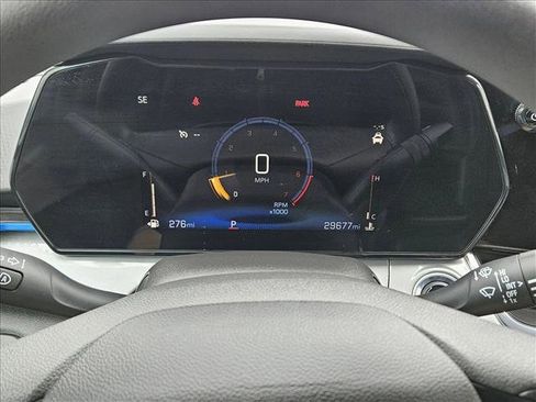 Used 2025 Chevrolet Trax LT image 11