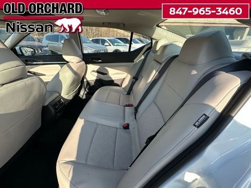 Used 2024 Nissan Altima 2.5 SL image 13