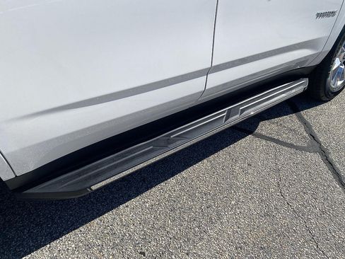 Used 2025 Chevrolet Tahoe Premier AWD/4WD image 14