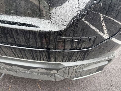 Certified 2023 Honda Pilot Sport image 9