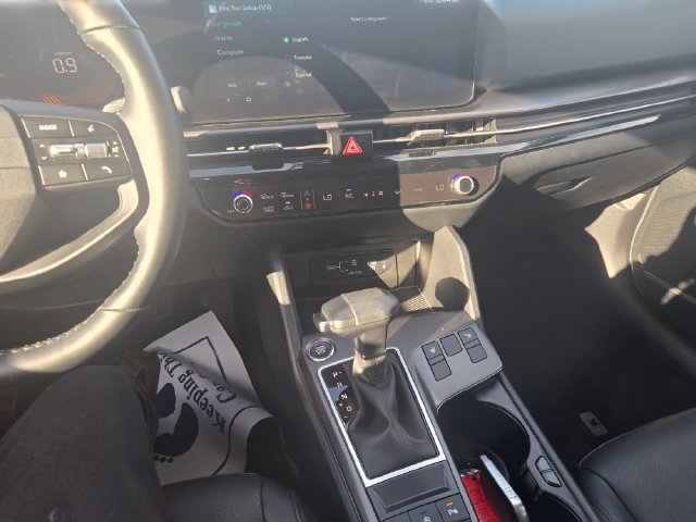 Used 2026 Kia Sportage EX w/ EX Panorama Roof Package FWD image 2
