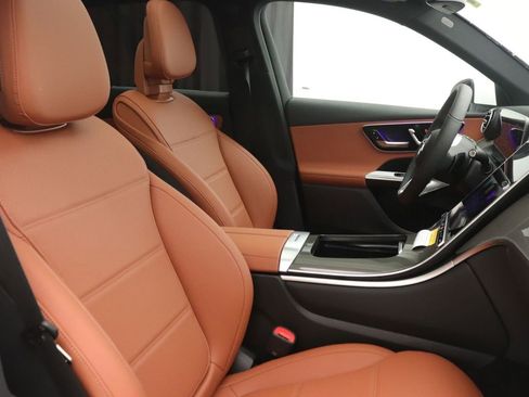 New 2026 Mercedes-Benz GLC 300 GLC 300 image 9