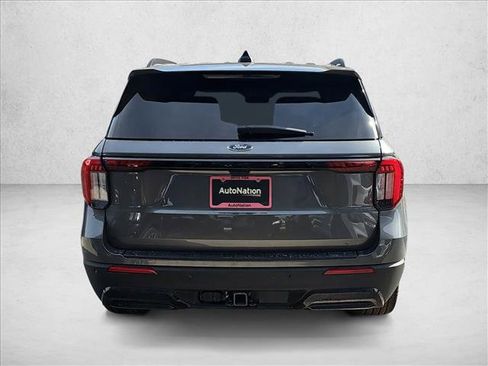 New 2026 Ford Explorer ST-Line w/ ST-Line Street Pack image 4