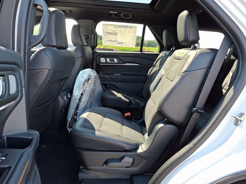 New 2026 Ford Explorer Tremor w/ Tremor Ultimate Package AWD/4WD image 6