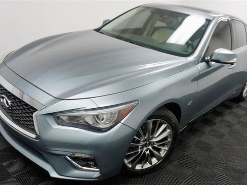 Used 2018 INFINITI Q50 Luxe w/ Essential Package (2.0T Luxe) image 2