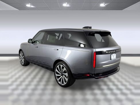 New 2026 Land Rover Range Rover Long Wheelbase SE AWD/4WD image 3