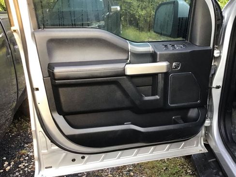 Used 2018 Ford F150 Lariat AWD/4WD image 10