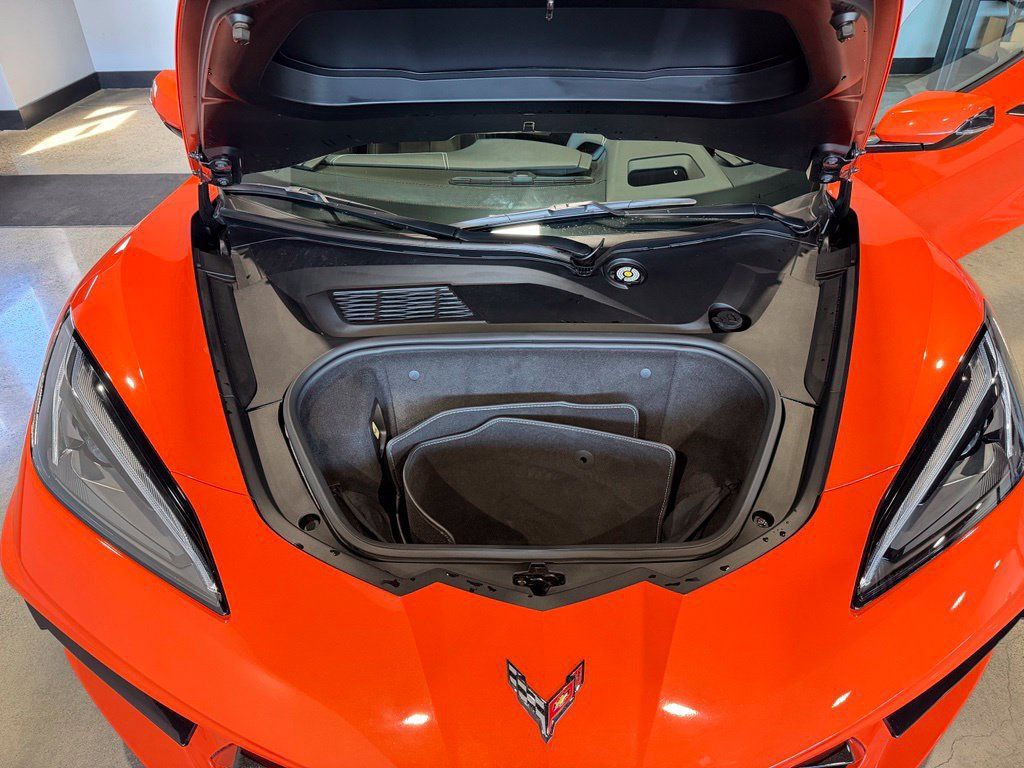 Used 2021 Chevrolet Corvette Stingray Preferred Cpe w/ Battery Protection Package RWD image 19