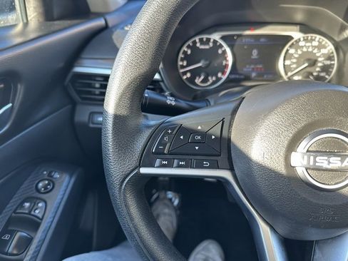 Used 2024 Nissan Altima 2.5 SV image 25