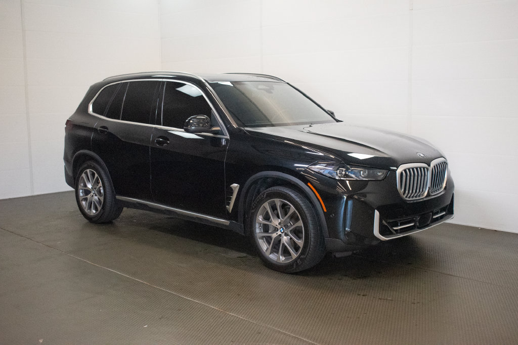 Used 2024 BMW X5 xDrive40i w/ Premium Package AWD/4WD image 1