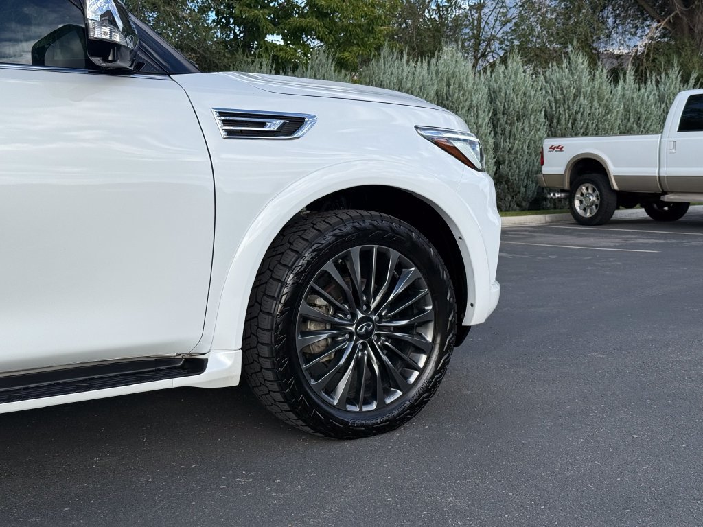Used 2024 INFINITI QX80 Sensory w/ Cargo Package AWD/4WD image 6