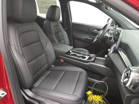 New 2026 Chevrolet Equinox LT w/ Convenience Package II AWD/4WD image 25
