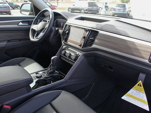 Used 2023 Volkswagen Atlas SEL image 12