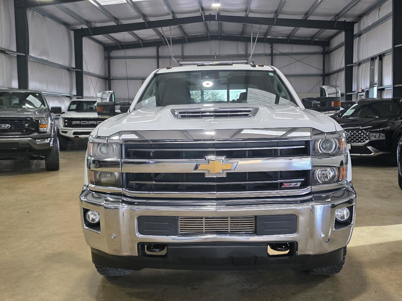 Used 2019 Chevrolet Silverado 2500 LTZ w/ Duramax Plus Package AWD/4WD image 3