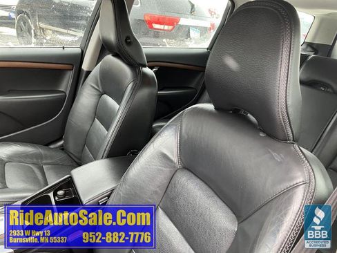Used 2011 Volvo XC70 3.2 image 26