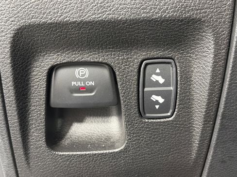 Used 2022 RAM 1500 Laramie image 32