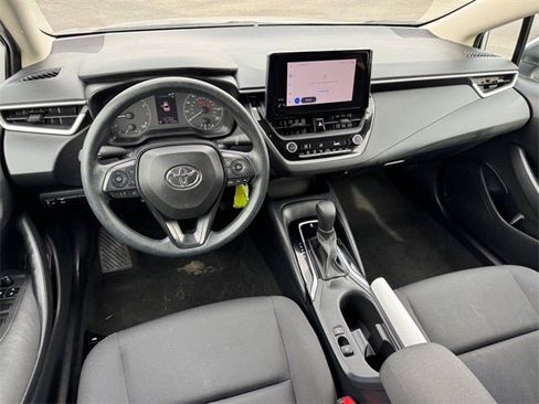 Used 2023 Toyota Corolla LE image 11