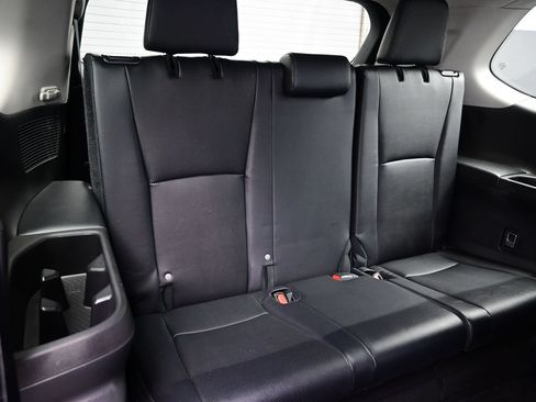 Used 2024 Toyota Grand Highlander AWD image 16