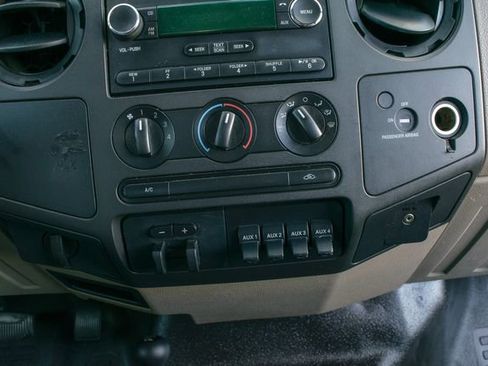 Used 2009 Ford F350 XL image 19