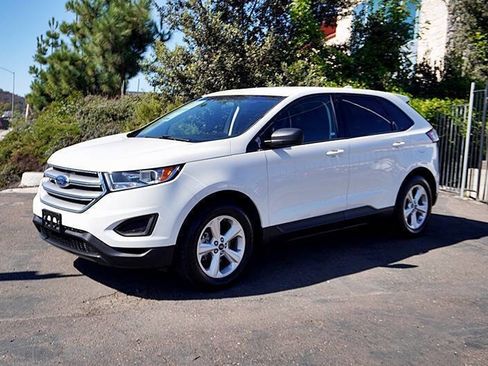 Used 2018 Ford Edge SE image 7