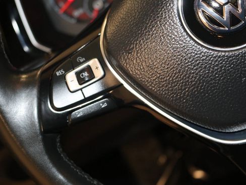 Used 2019 Volkswagen Jetta SE w/ Cold Weather Package FWD image 48