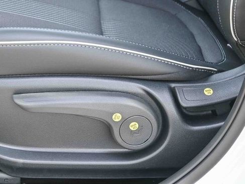 New 2026 Hyundai Venue SEL image 23