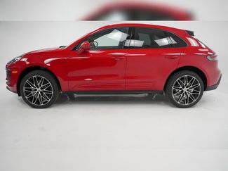 Used 2025 Porsche Macan video 2