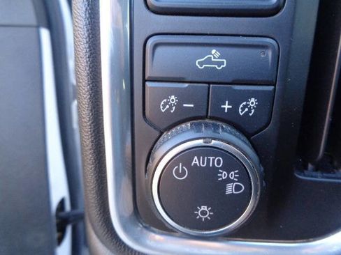 Used 2022 Chevrolet Silverado 2500 LT image 20