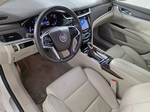 Used 2014 Cadillac XTS image 11