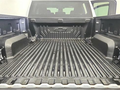 Used 2023 Chevrolet Silverado 1500 LT AWD/4WD image 20