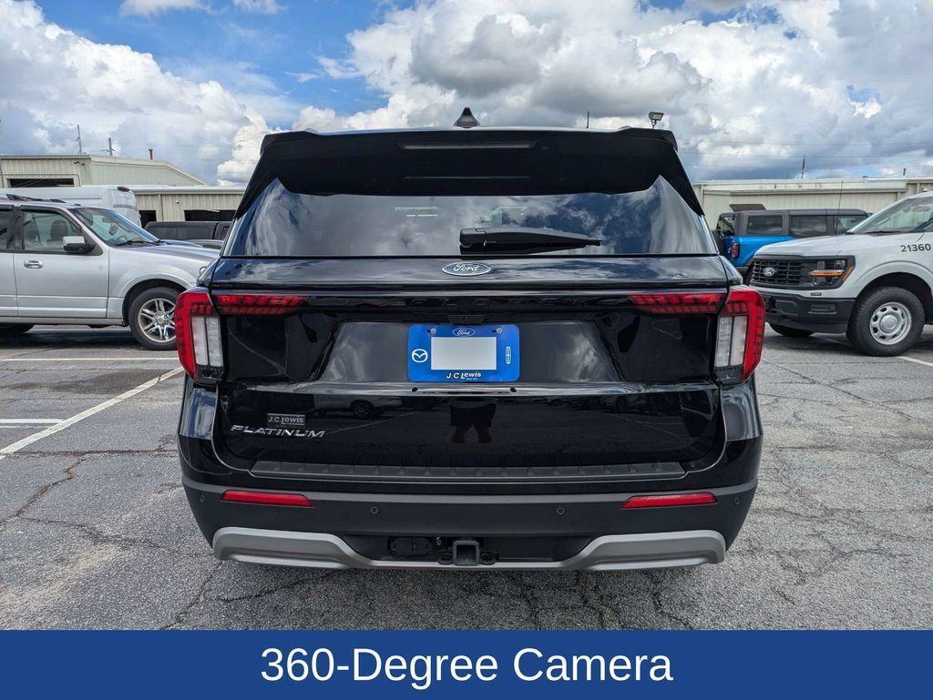 Certified 2026 Ford Explorer Platinum RWD image 5