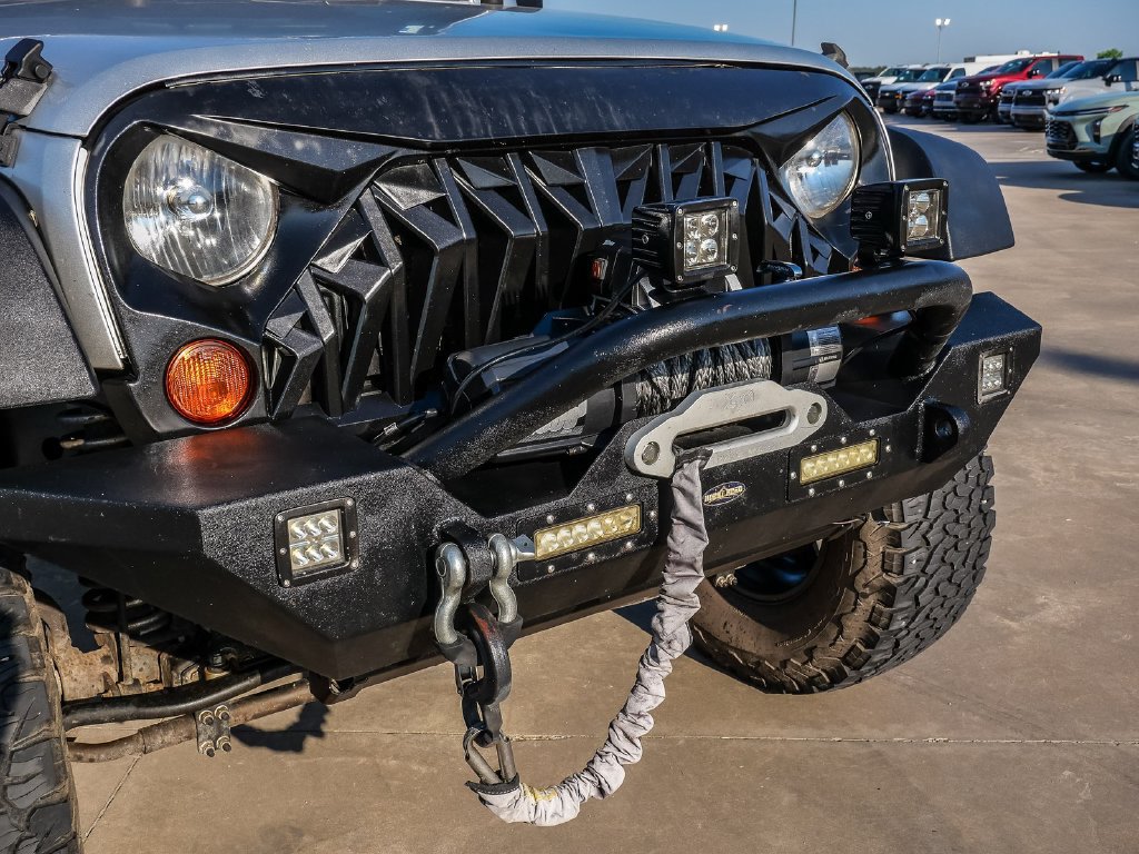 Used 2010 Jeep Wrangler Unlimited Sport AWD/4WD image 12