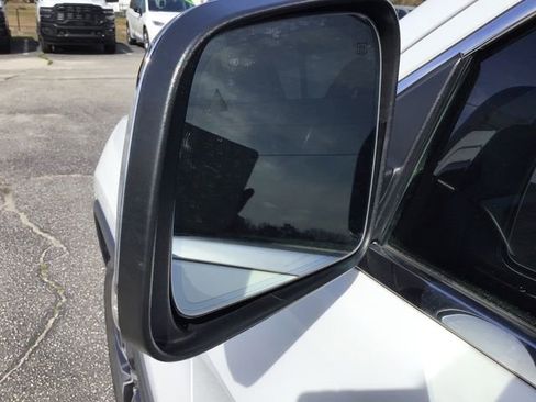 Used 2022 Jeep Grand Cherokee Limited image 20