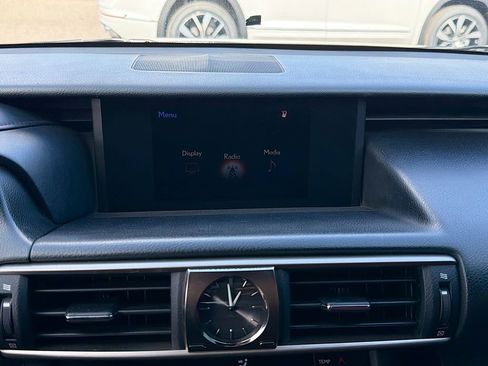 Used 2017 Lexus IS 200t 200t image 28