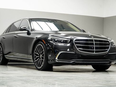 Used 2021 Mercedes-Benz S 580 4MATIC Sedan image 4