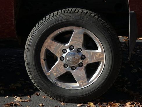 Used 2013 Chevrolet Silverado 2500 LTZ w/ LTZ Plus Package image 10