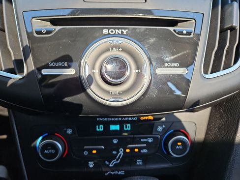 Used 2018 Ford Focus SEL image 27