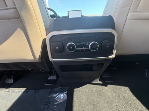 Used 2025 Lincoln Navigator Black Label AWD/4WD image 21