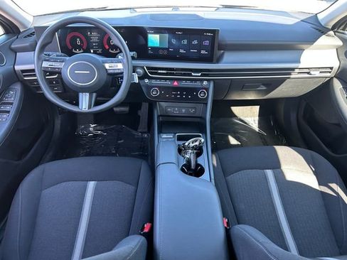 Used 2025 Hyundai Sonata SEL FWD image 30