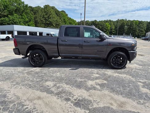 New 2026 RAM 2500 Laramie AWD/4WD image 2