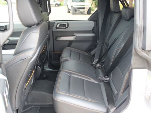 Used 2022 Ford Bronco Badlands AWD/4WD image 7